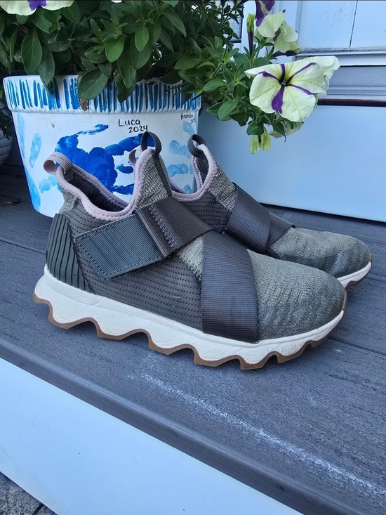 Sorel Shoes - Sorel Olive Green Slip-On Athletic Sneakers w/White Sole & adjustable Strap Sz 7